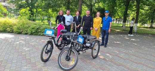 Терцентр у Димерській громаді отримав сучасні електровелосипеди