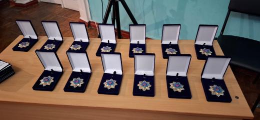 14 родинам загиблих воїнів вручено пам`ятний знак «Почесного громадянина Димерської селищної територіальної громади»