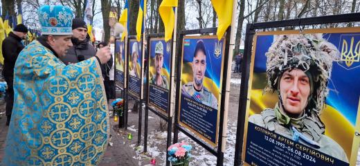 На Алеї Слави в Димері відкрили 8 пам’ятних банерів загиблим Героям