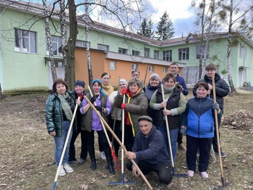 Благоустрій у закладах освіти Димерської селищної ради