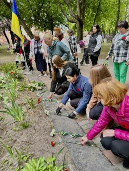 Вічна слава полеглим у Другій світовій війні. Ми пам`ятаємо